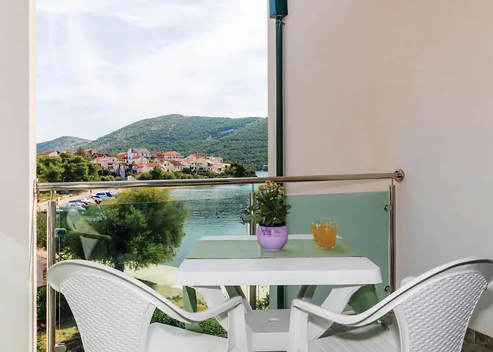 Apartment Grebastica Lxxxviii Apartment